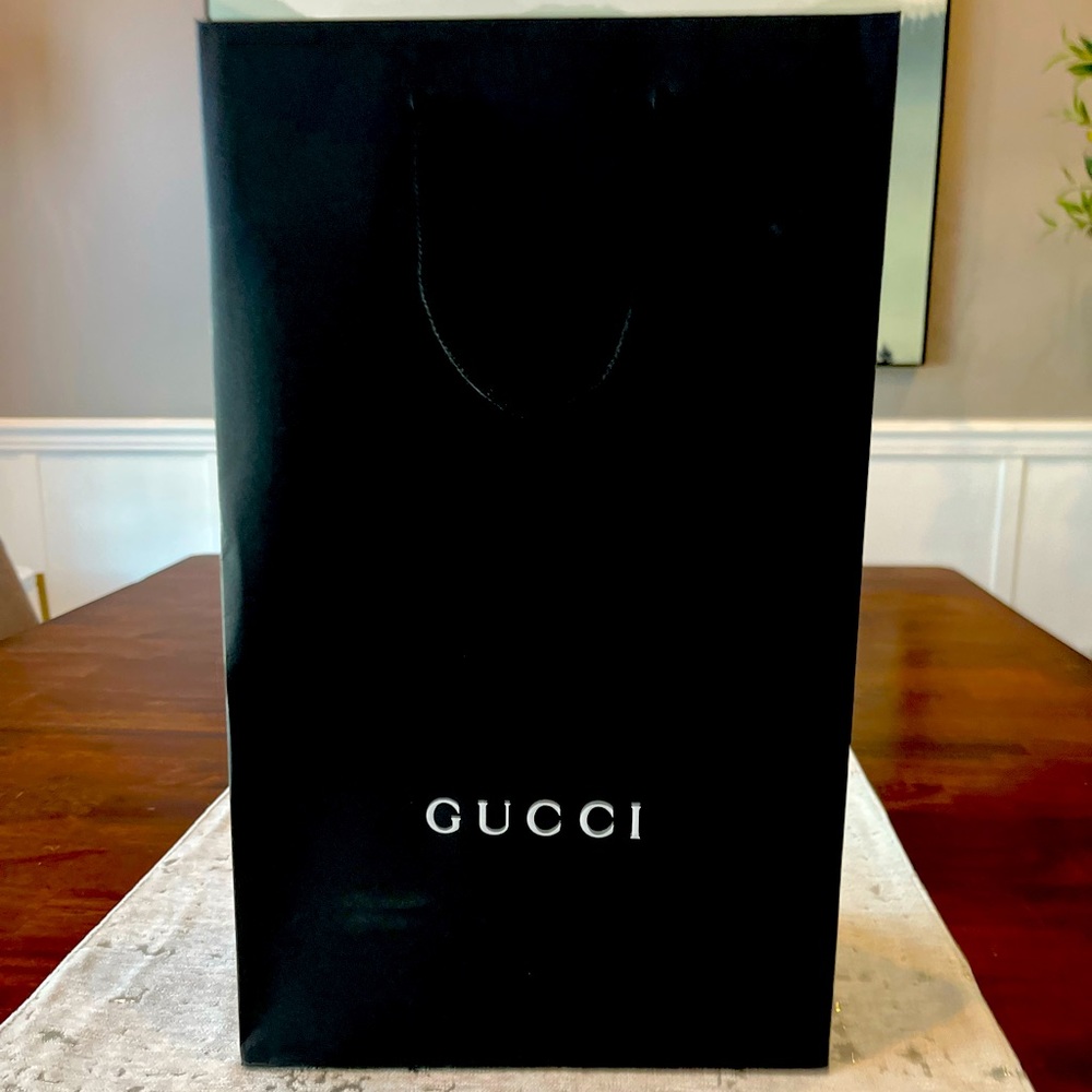 Gucci paper shopping bag